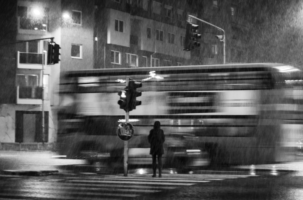 street photo while snowing